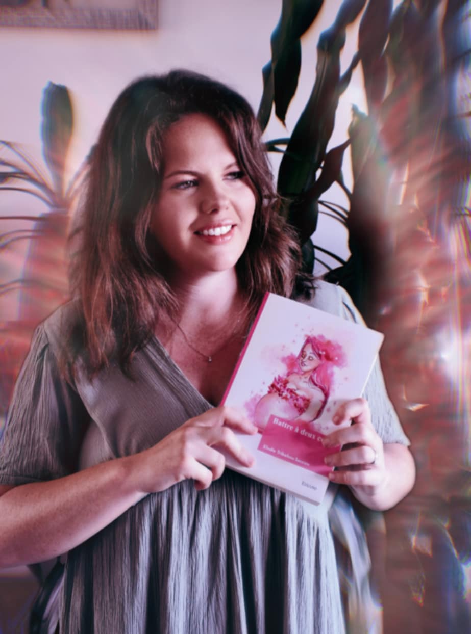 Elodie TRIBEHOU SACCOW avec son livre